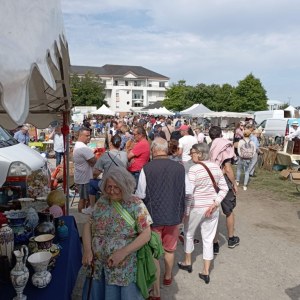 Belle brocante du Pouliguen