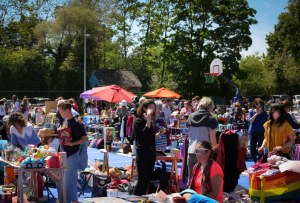 Vide grenier de La Chapelaine Handball