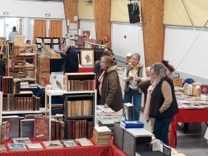 SALON des BOUQUINISTES ( Livres anciens et d'occasion )